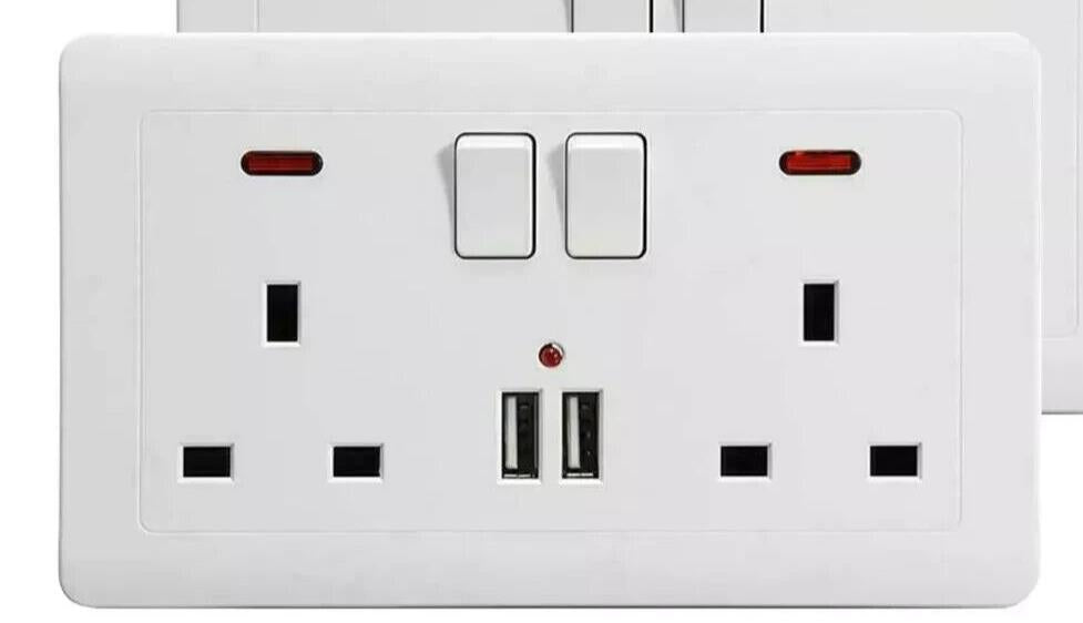 Double/ 2 Gang Wall Socket 13A With 2 USB Charger Ports Plug Switched Socket