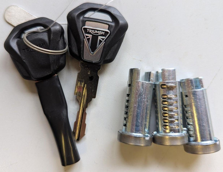 Triumph 3 Locks 2 Keys