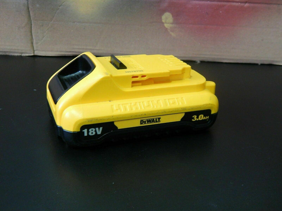 DeWalt DCB187 18V Lithium-Ion 3.0Ah Battery ex-display