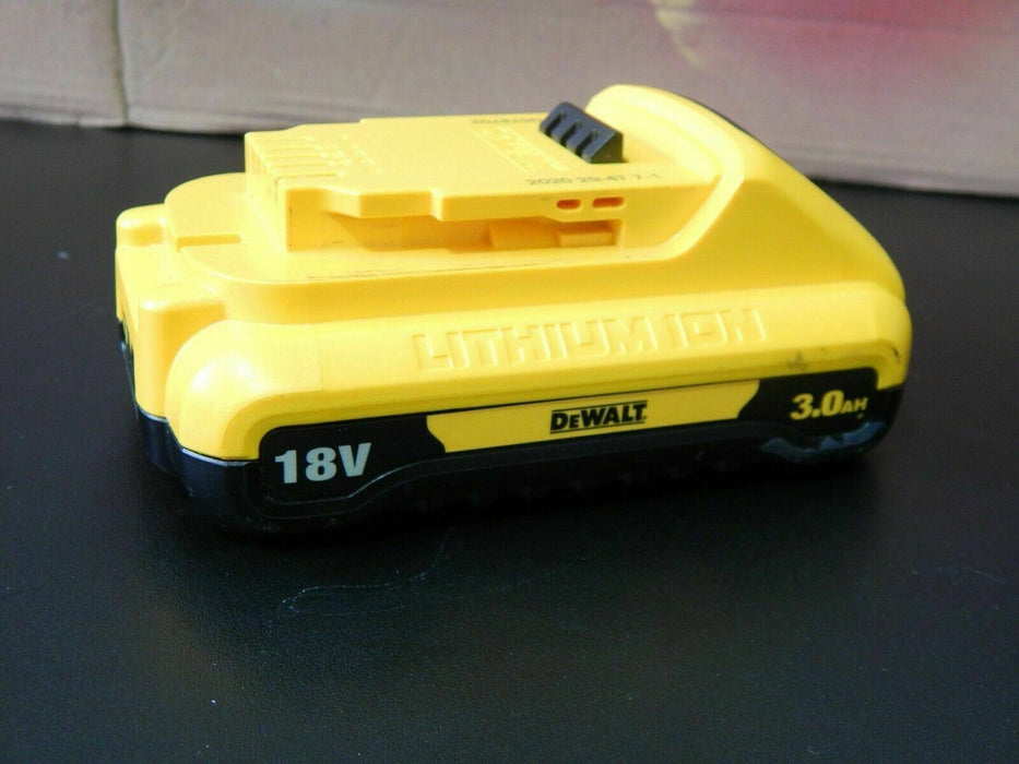 DeWalt DCB187 18V Lithium-Ion 3.0Ah Battery ex-display