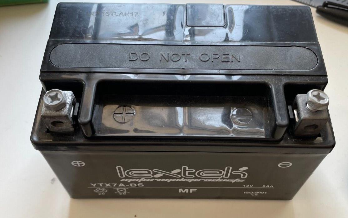 Lextek YTX7A-BS Motorcycle Battery 150mm x 90mm x 95mm