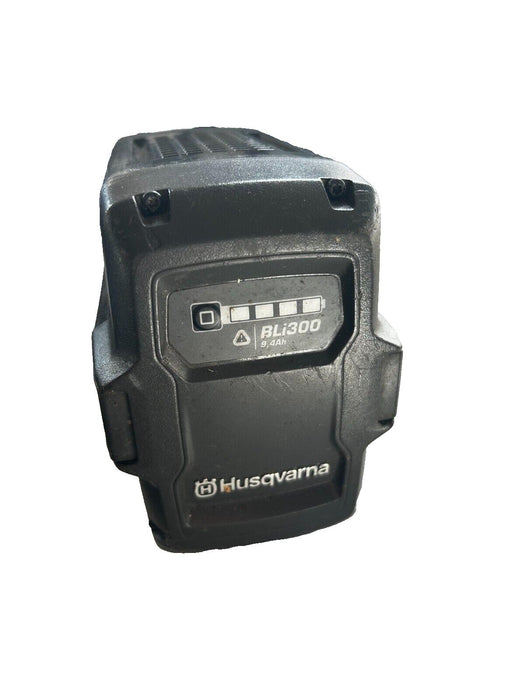 HUSQVARNA Battery BLi300 9.4Ah Used