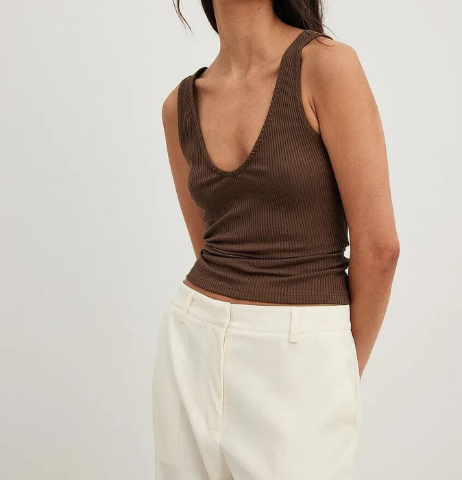 NA-KD Organic V-Neck Rib Crop Top Brown Small