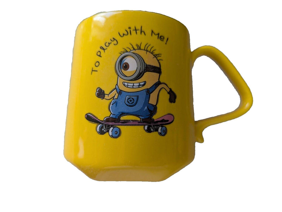 Minions Yellow Mug Skateboard / Ice Cream