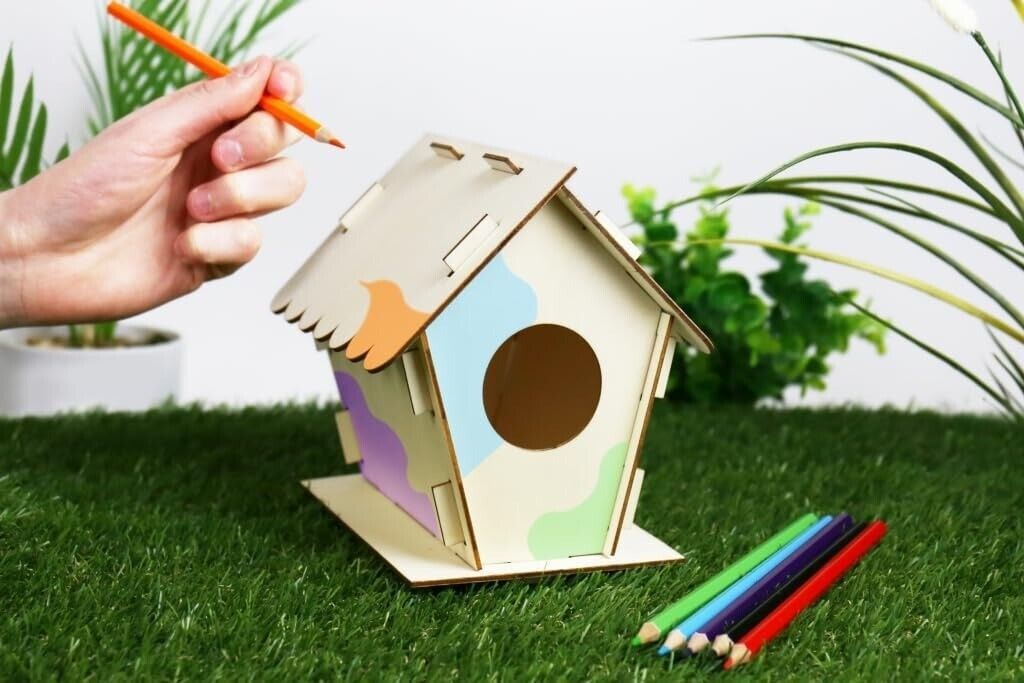 Handmade Habitats Personalised Bird House Kit