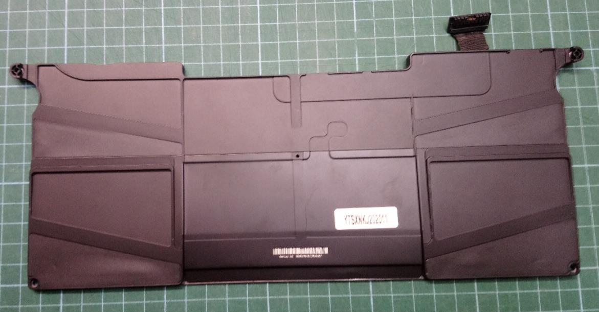 Used Battery for MacBook Air 11" A1370 A1465, Model A1406 A1495 35Wh 4680mAh