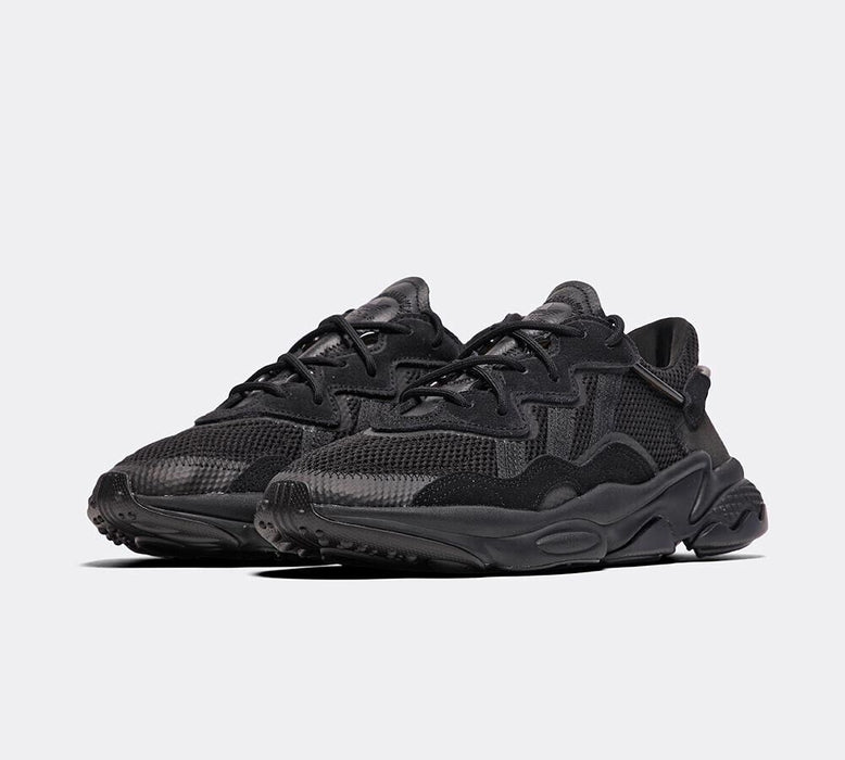 adidas Originals Ozweego Trainer Black / Black / Carbon UK 7.5